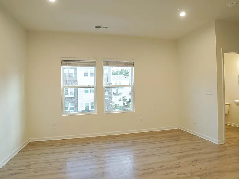 1041 Salt Glaze Ln — Photo 9