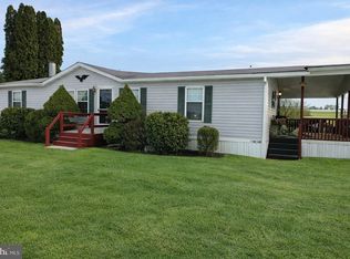 2 Log Ln, East Earl, PA 17519