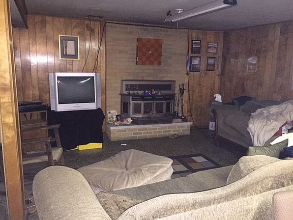3rd image of 216 Holden Ave