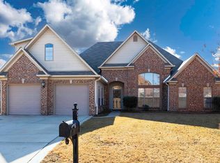 400 Oakwell Cv, Calera, AL 35040