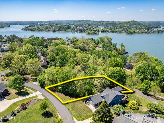 2nd image of 375 Southshore Dr