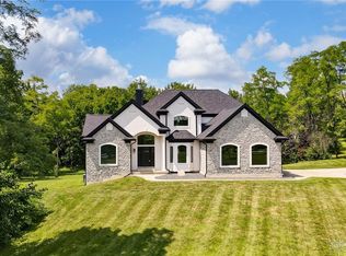 2225 Kershner Rd, Dayton, OH 45414