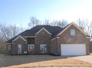 95 Breezy Loop Dr, Oakland, TN 38060