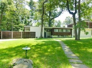 36 Moon Hill Rd, Lexington, MA 02420