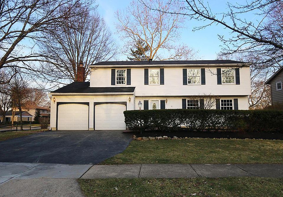 1st image of 738 Granby Pl E