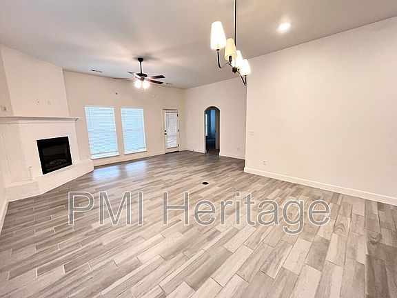 4th image of 6002 NW Meade St