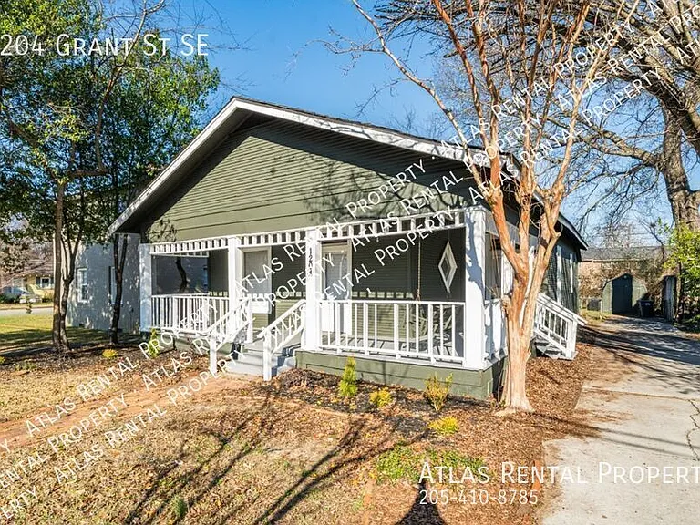 1204 Grant St SE — Photo 3