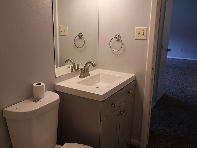 205 Long St #2 — Photo 23