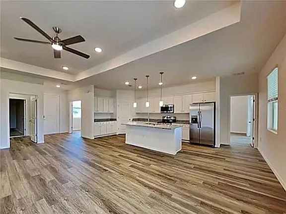 2nd image of 25126 Alcazar Dr