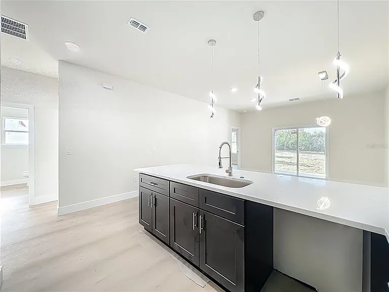 356 W 4th St — Photo 12
