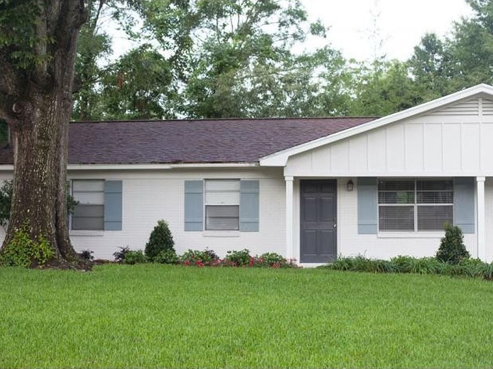 1st image of 412 Pine Ct