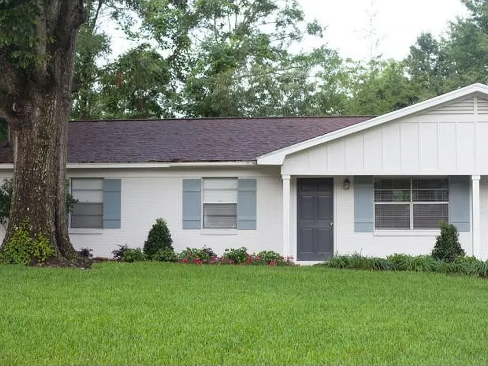412 Pine Ct
