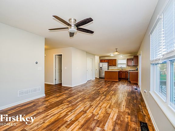 5th image of 7918 Champaign Dr