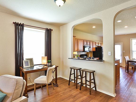 2nd image of 2889 Oakdell Trl
