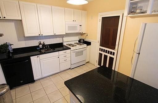 2nd image of 41 Park Vale Ave #2