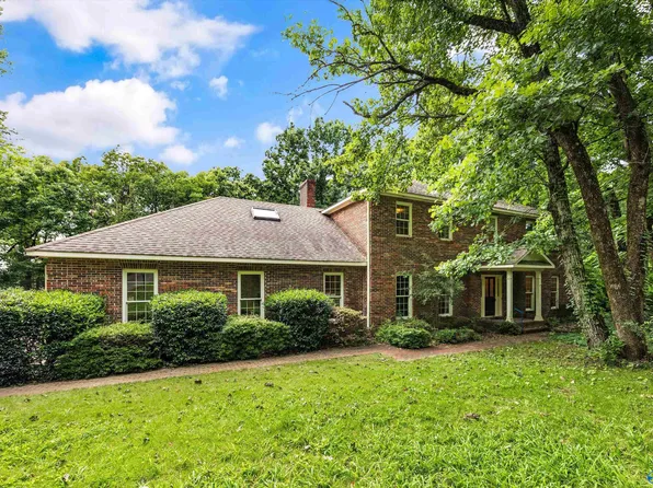 2702 Boulder Cir SE, Huntsville, AL 35801