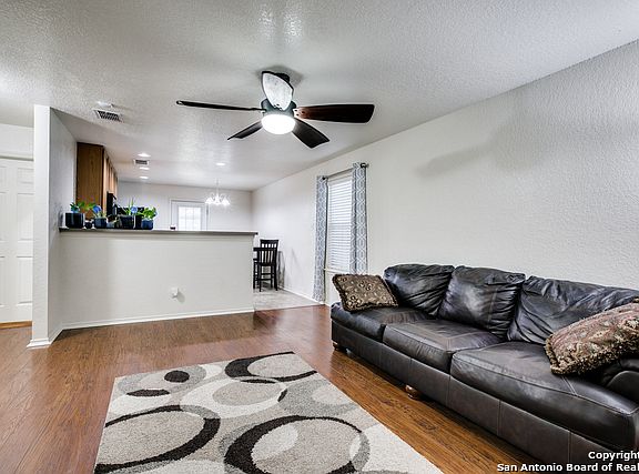 4th image of 4402 Stetson Park