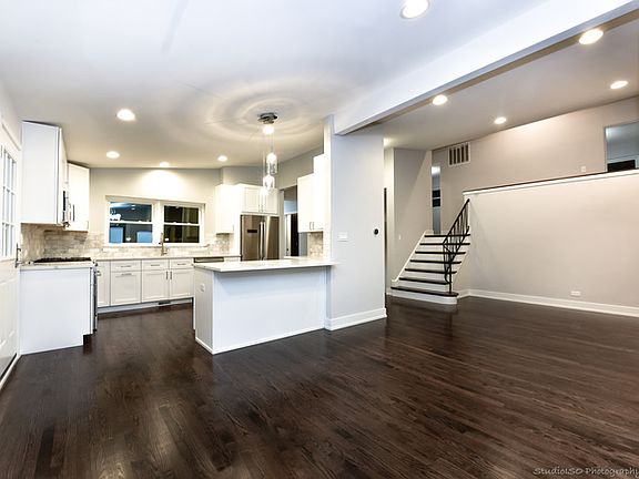 4th image of 333 Beverly Dr