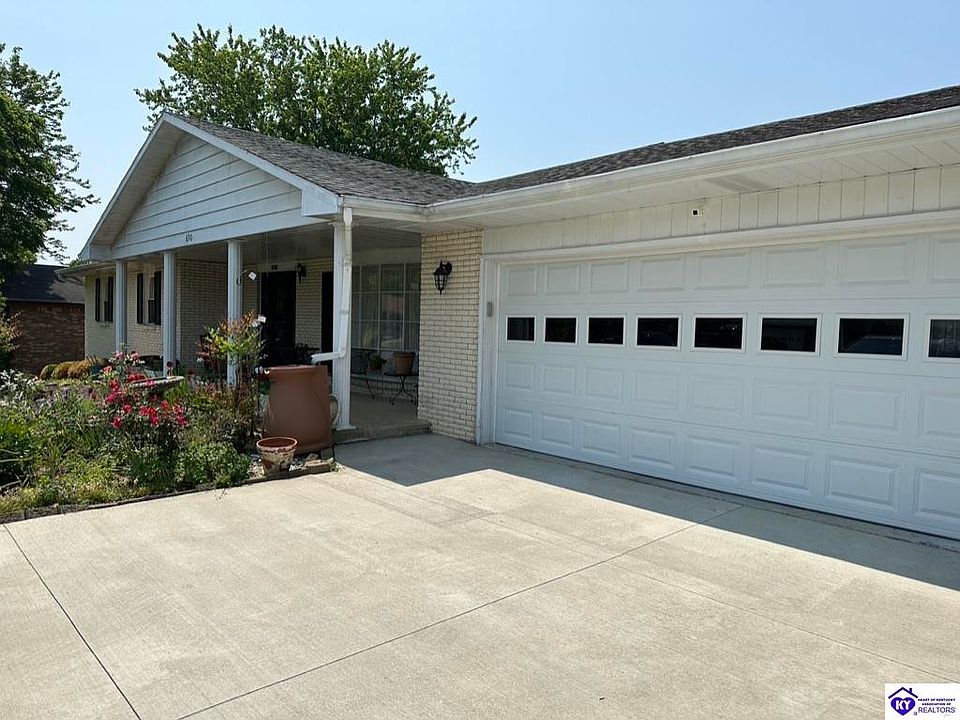 1st image of 690 Yates Dr