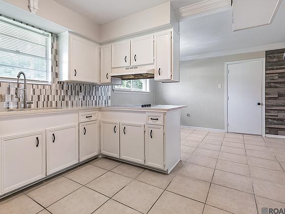 4th image of 2684 Cedarcrest Ave