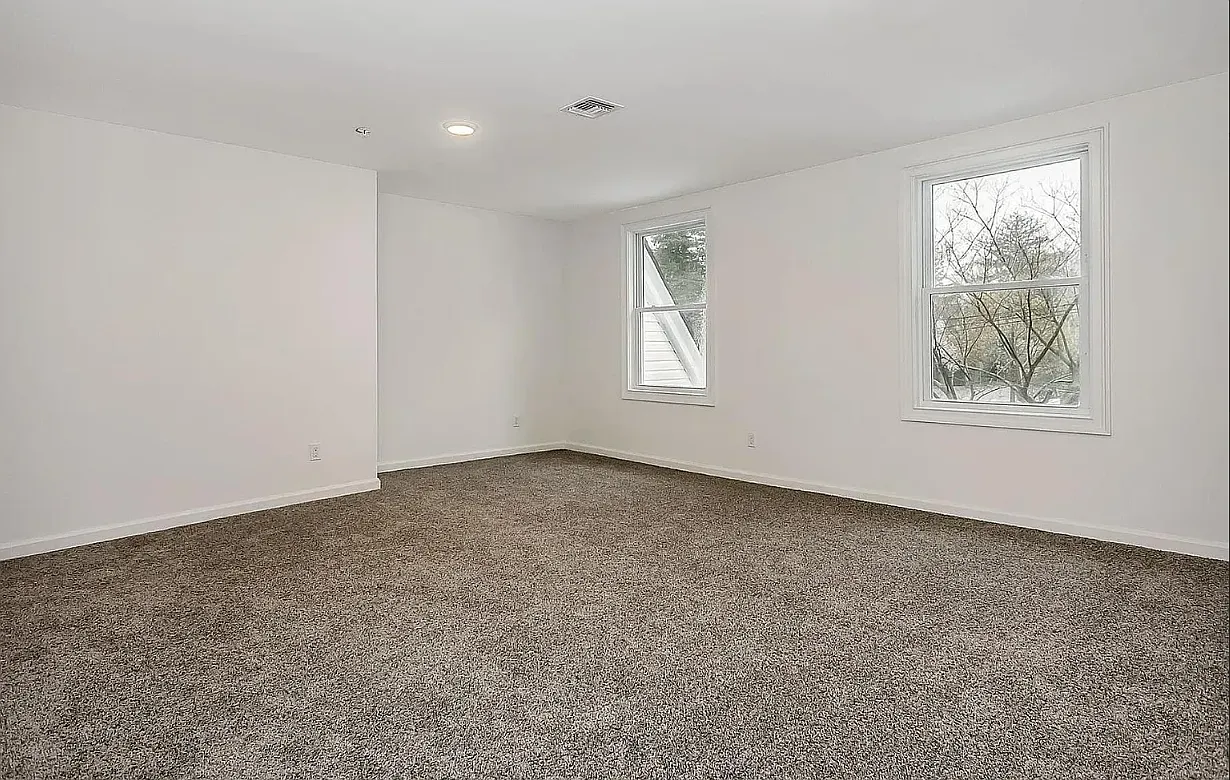 2 bed, 1000 sqft, $3,050 — Photo 4