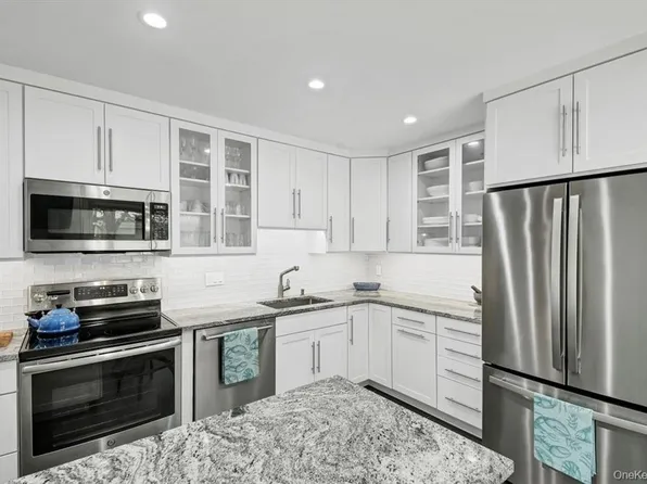 610 Heritage Hills #B, Somers, NY 10589