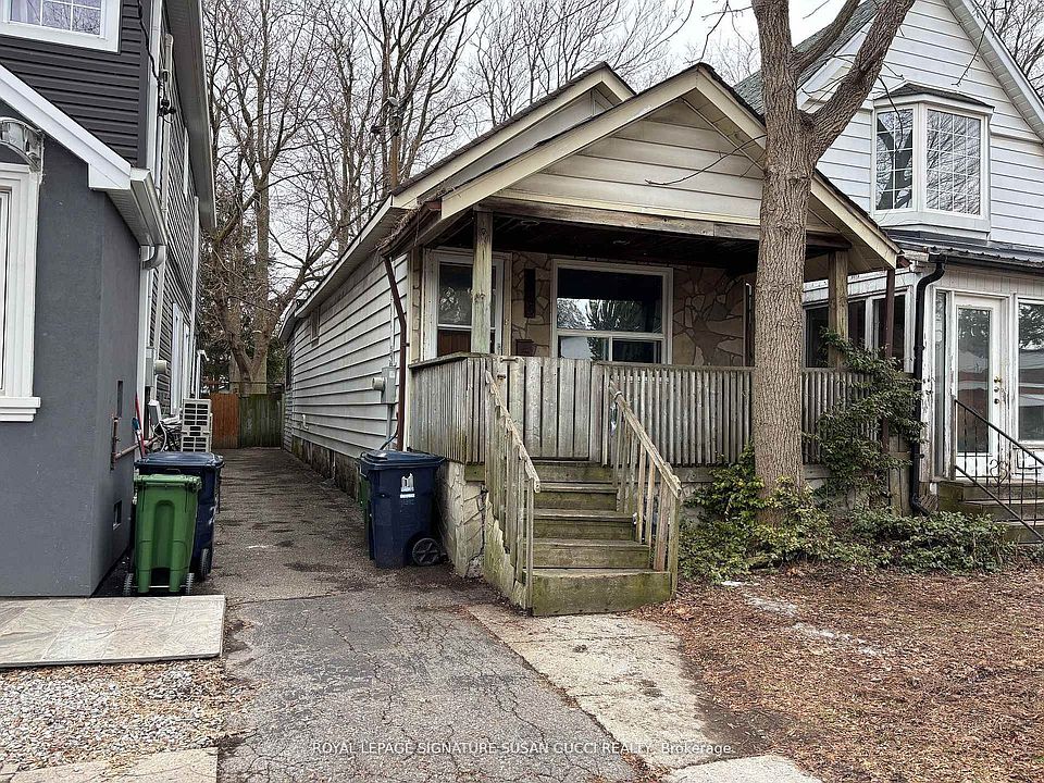 1st image of 215 Gowan Ave