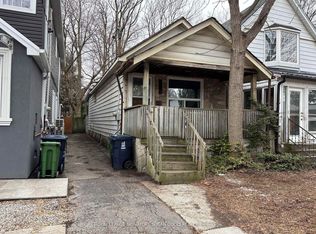 215 Gowan Ave, Toronto, ON M4J 2K7