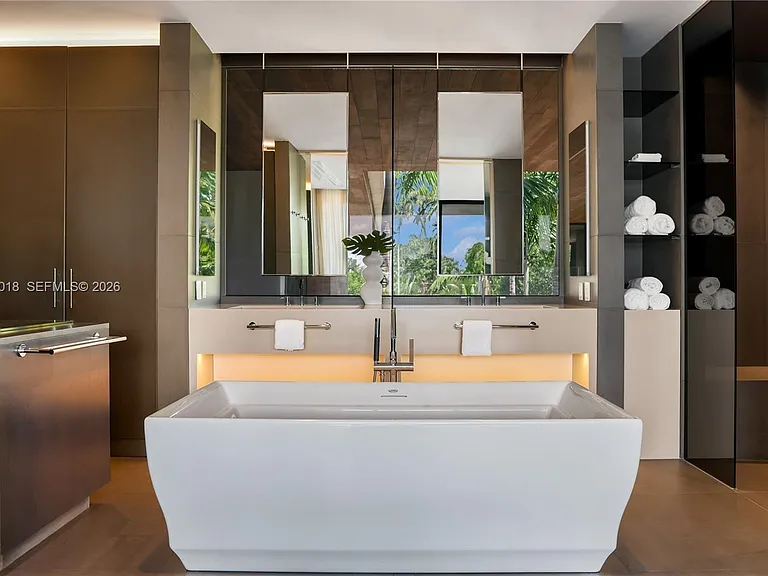 508 W Dilido Dr — Photo 30