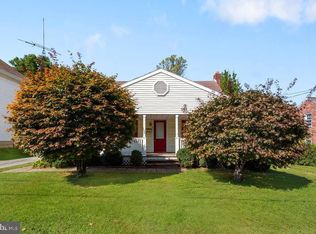 8 N Main St, Jacobus, PA 17407