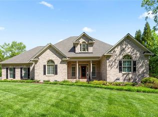 5504 Fleetwood Ln, Greensboro, NC 27407