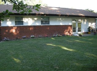 206 Hankey Farms Dr, Oakdale, PA 15071