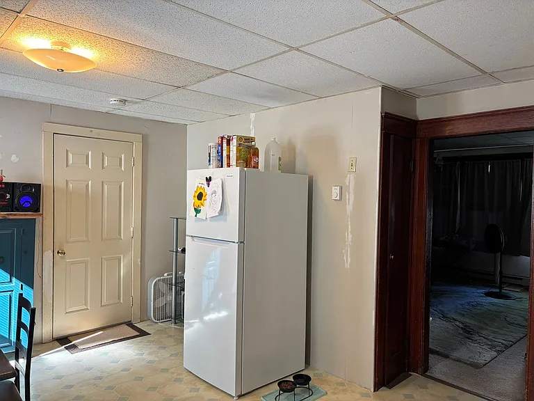 19 Summerhill Ave — Photo 8