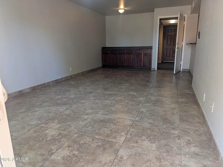 540 N May St #1101 — Photo 5