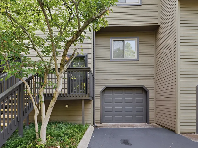 254 Summit Ridge Dr — Photo 3