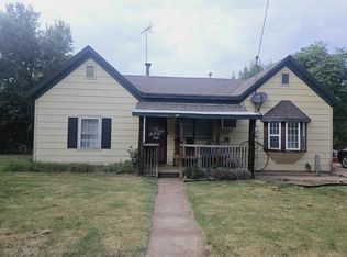 220 E King Ave, Waukomis, OK 73773