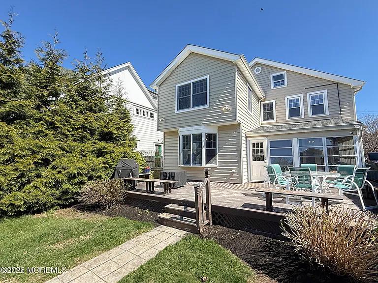 25 Ocean Ave — Photo 37