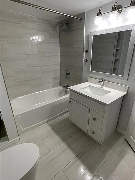 20 Davidson Ct #LOWER — Photo 4