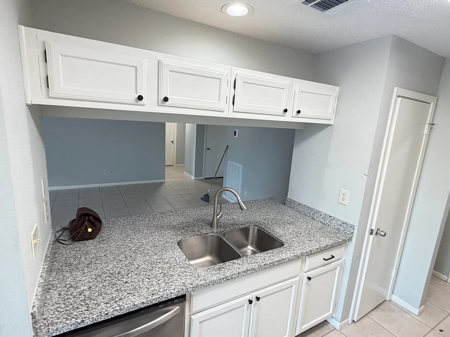 2602 Townhall Ln — Photo 4