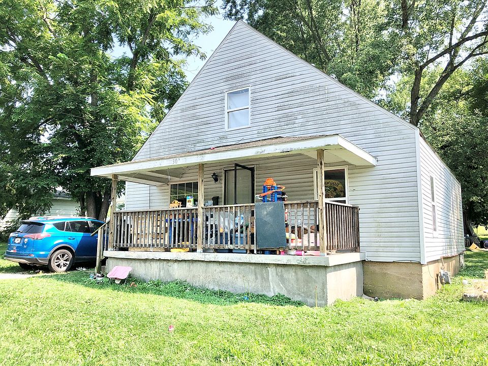1st image of 303 W 9th St