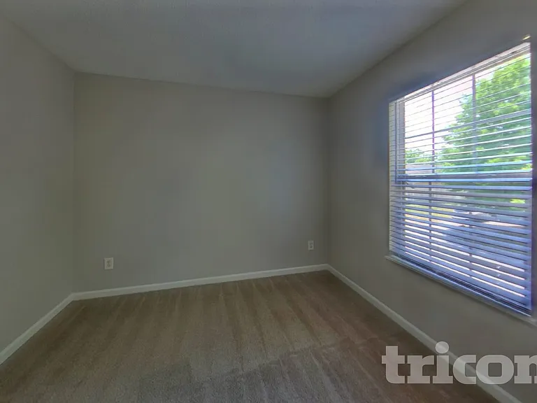 2108 Wilkinson Dr — Photo 10