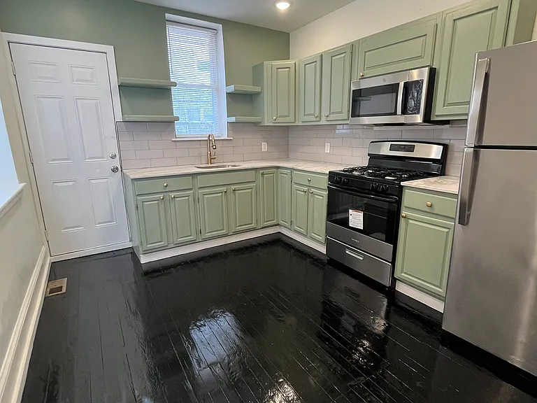 5852 Osage Ave — Photo 9