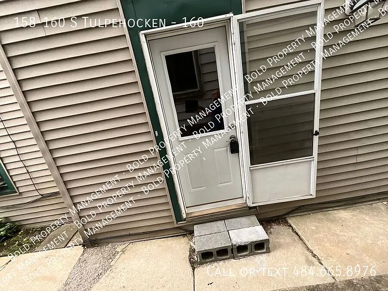 158-160 S Tulpehocken St #160 — Photo 7