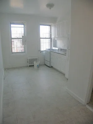 Rented by DSA Realty | media 78