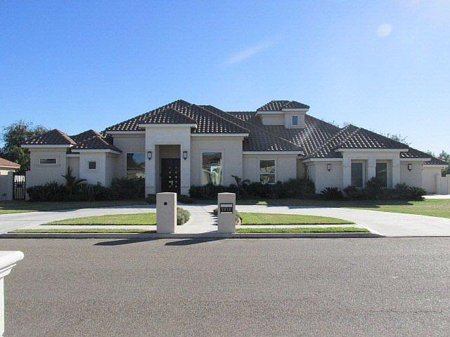 1st image of 2916 Driftwood Dr
