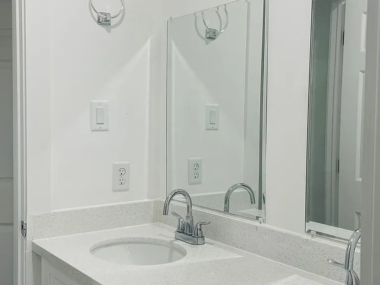 8414 Sandra St #B — Photo 12