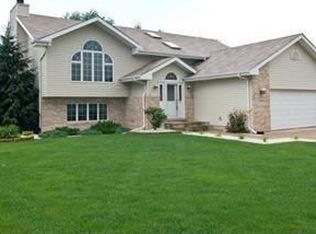 2998 Hawthorne Ln, Dyer, IN