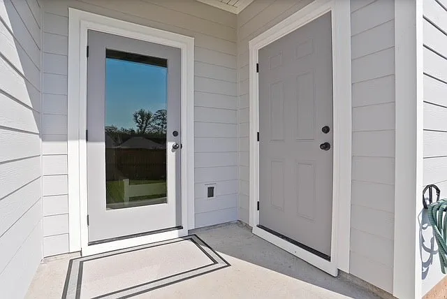 3233 Bradley Ln — Photo 5