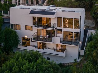 15125 Rayneta Dr, Sherman Oaks, CA 91403