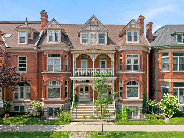 250 King St E #1, Kingston, ON K7L 3A9